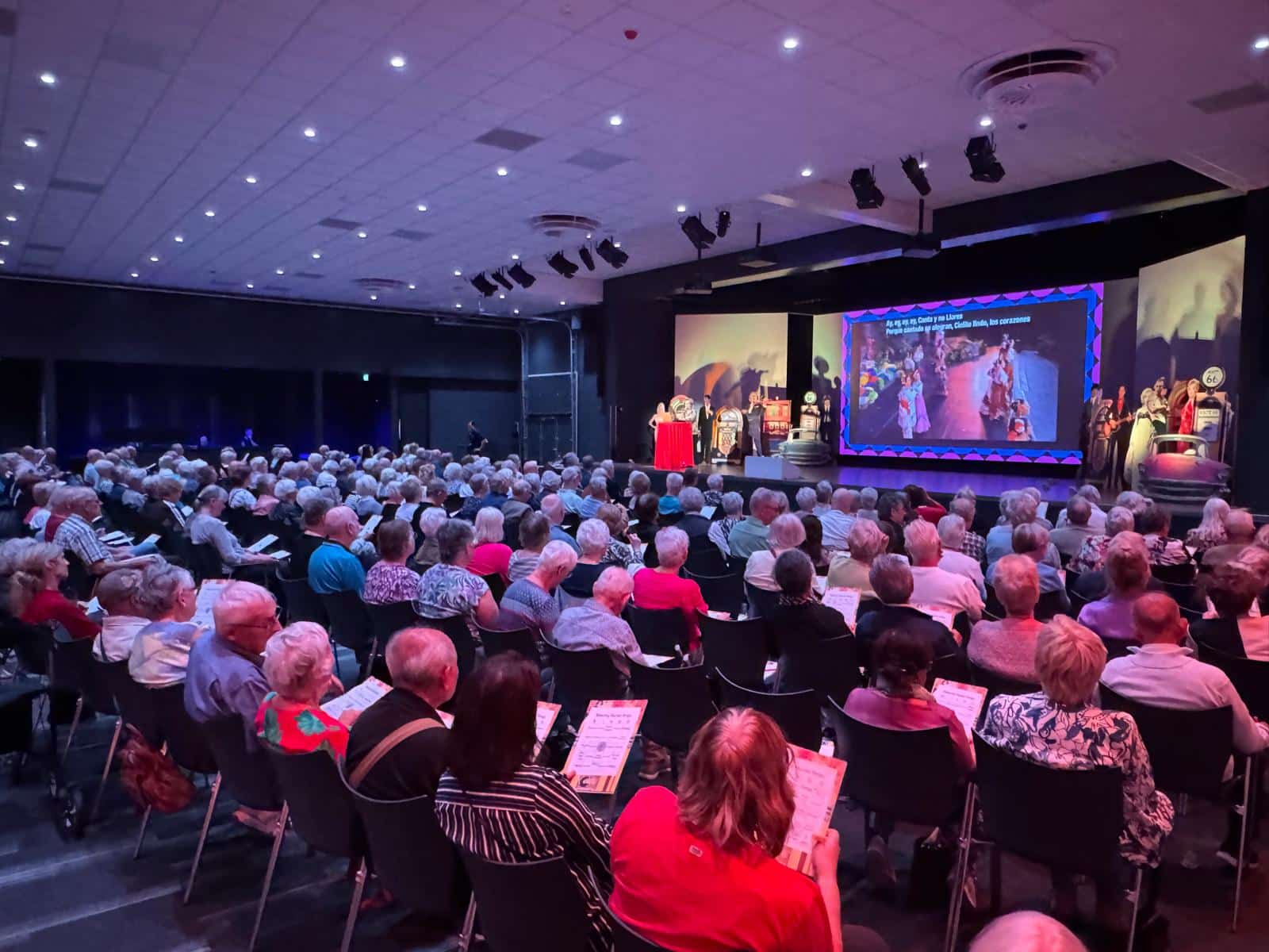 300 deelnemers voor de meezing muziek bingo